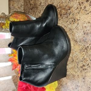 Womens Shoes - Torrid - Wedge - Size 8